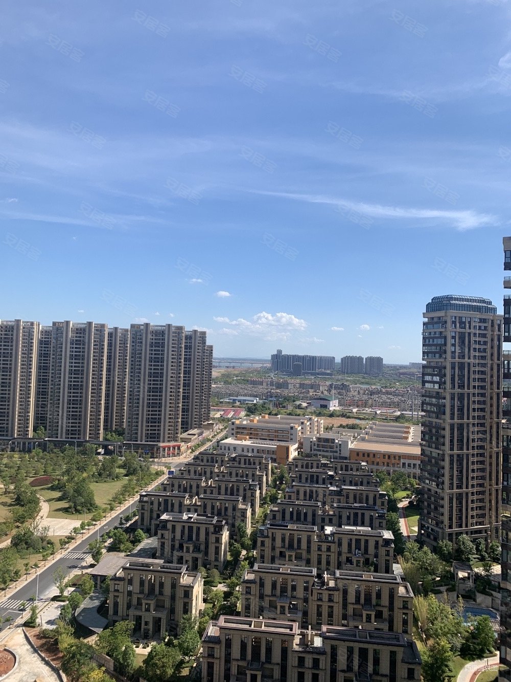 大平层,房东做生意急需资金周转亏本卖,绿地国际博览城海珀九龙二手房