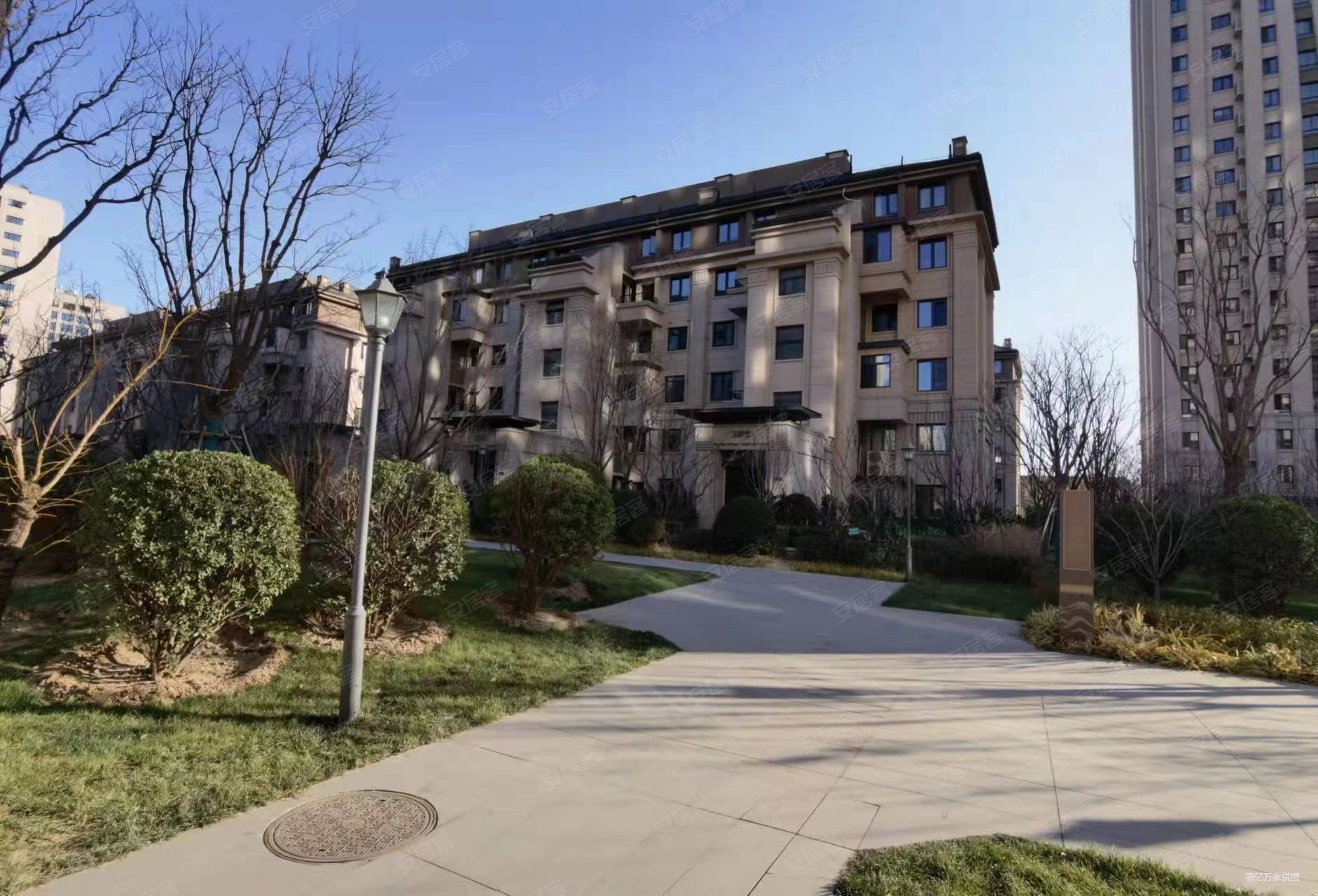 中骏西山天璟4室1厅3卫142.98㎡南北990万