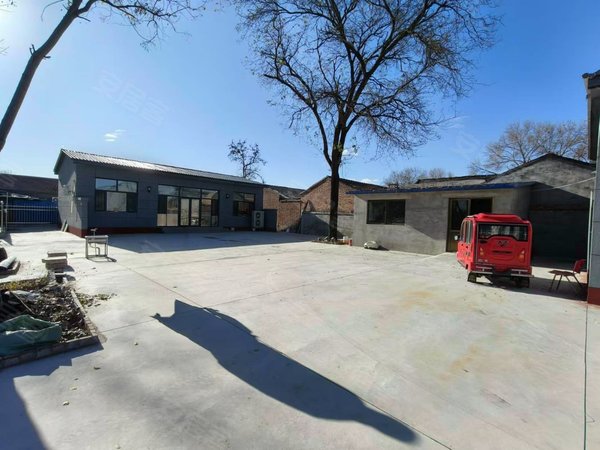 北京通州宋庄宋庄镇白庙村住房宋庄周边900平米大院6室2厅2卫院内可进车出租房源真实图片