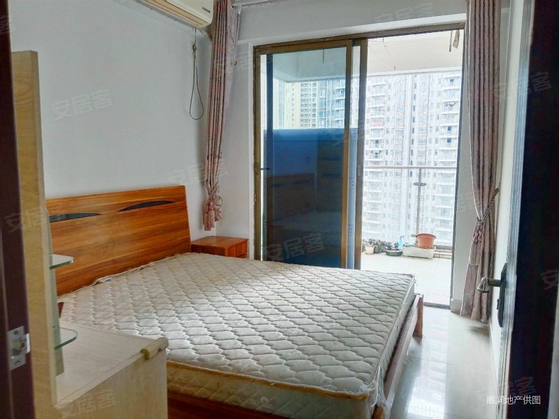 亚迪二村130平四房两厅两卫售价75万