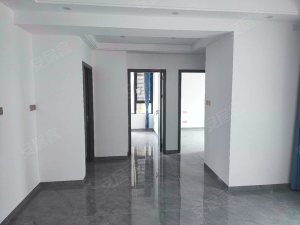 深圳坪山坪山信达泰禾金尊府金尊府大三房,环境优美,适宜居住出租房源