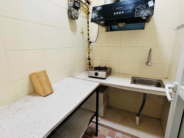 深圳南山后海西海湾公寓西海湾公寓 1室 配套齐全 电梯房 精装修出租