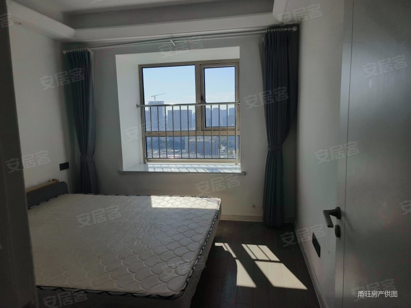 大成郡专做!二期珑耀华庭96平精装楼层好 看房联系