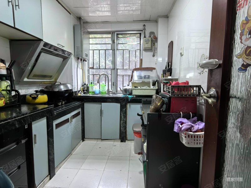 景亿山庄 朝南 有电梯 环境好 正规商品房 装修好 近医院,景亿山庄