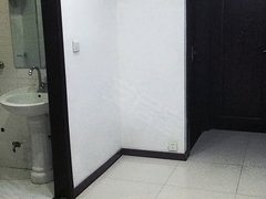 丹东振安九连城街东方枫景 4室1厅1卫出租房源真实图片