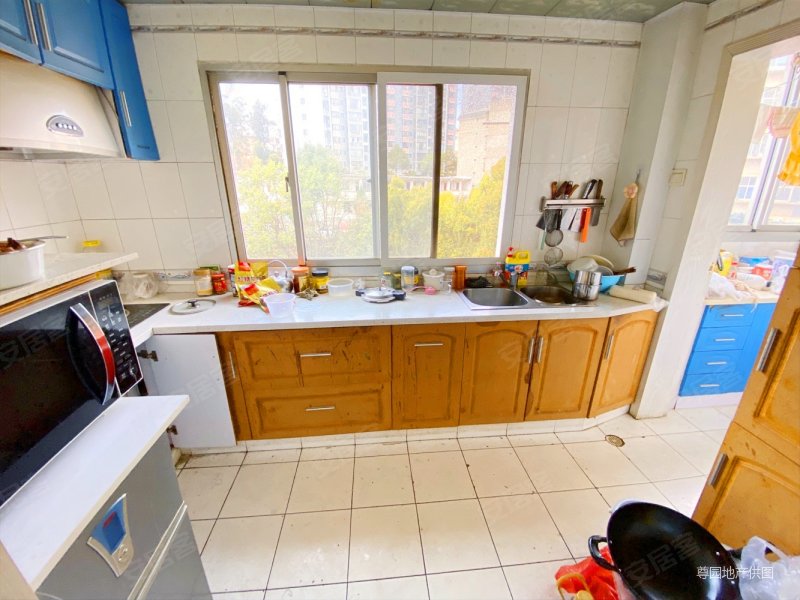 急卖万彩城旁机电裕海141平精装修四房两卫中间楼层南北通透