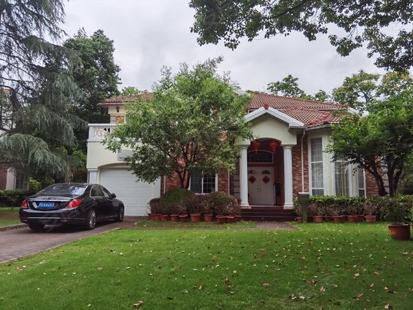 上海长宁西郊公园温莎豪园本人已租三套温莎别墅丨管家式服务丨带用