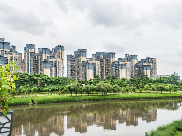 【多图】招商澜园(南区),观澜租房,招商澜园带车位两房 靠近地铁口