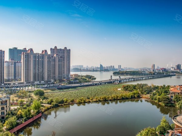 鄂州鄂城万联恒大首府二期恒大二期高层湖景房,家具家电齐全,风景好