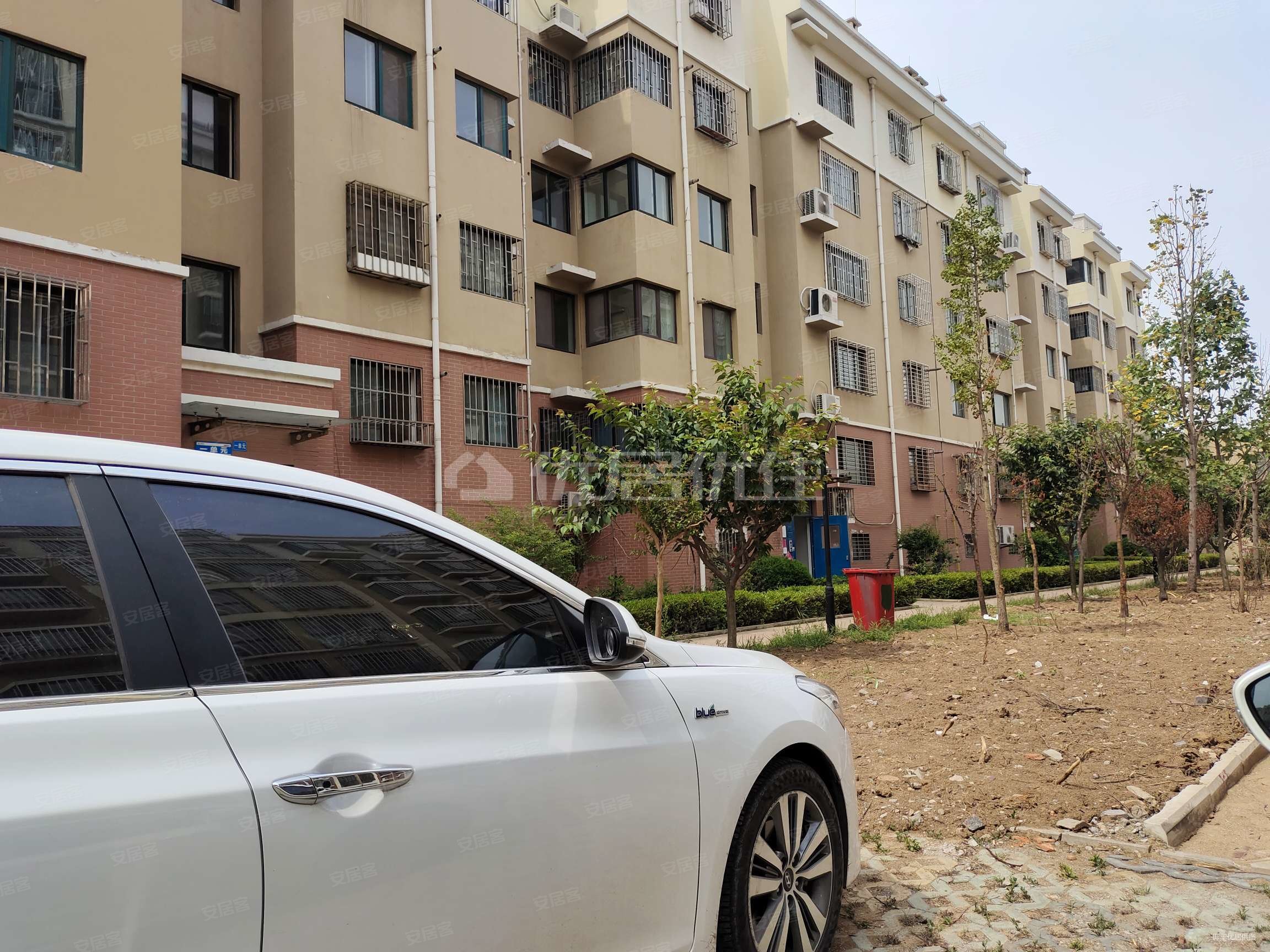 东升花园简装南北通透2室2厅一卫随时看房