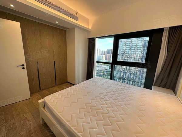 深圳南山南油华联城市中心新房源 本人实拍 华联城市中心u舍  暖色