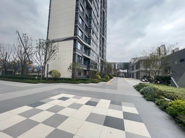 上海嘉定南翔融信海纳印象陈翔路地铁站,印象城对面95平3房出租,第一