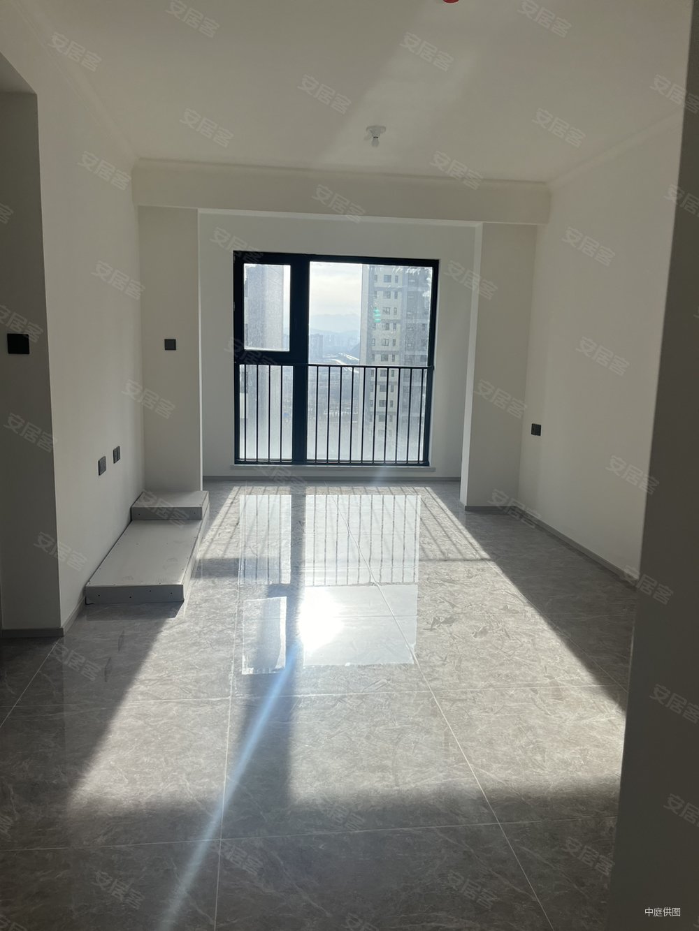 万科城星光3室2厅2卫128㎡南北120万