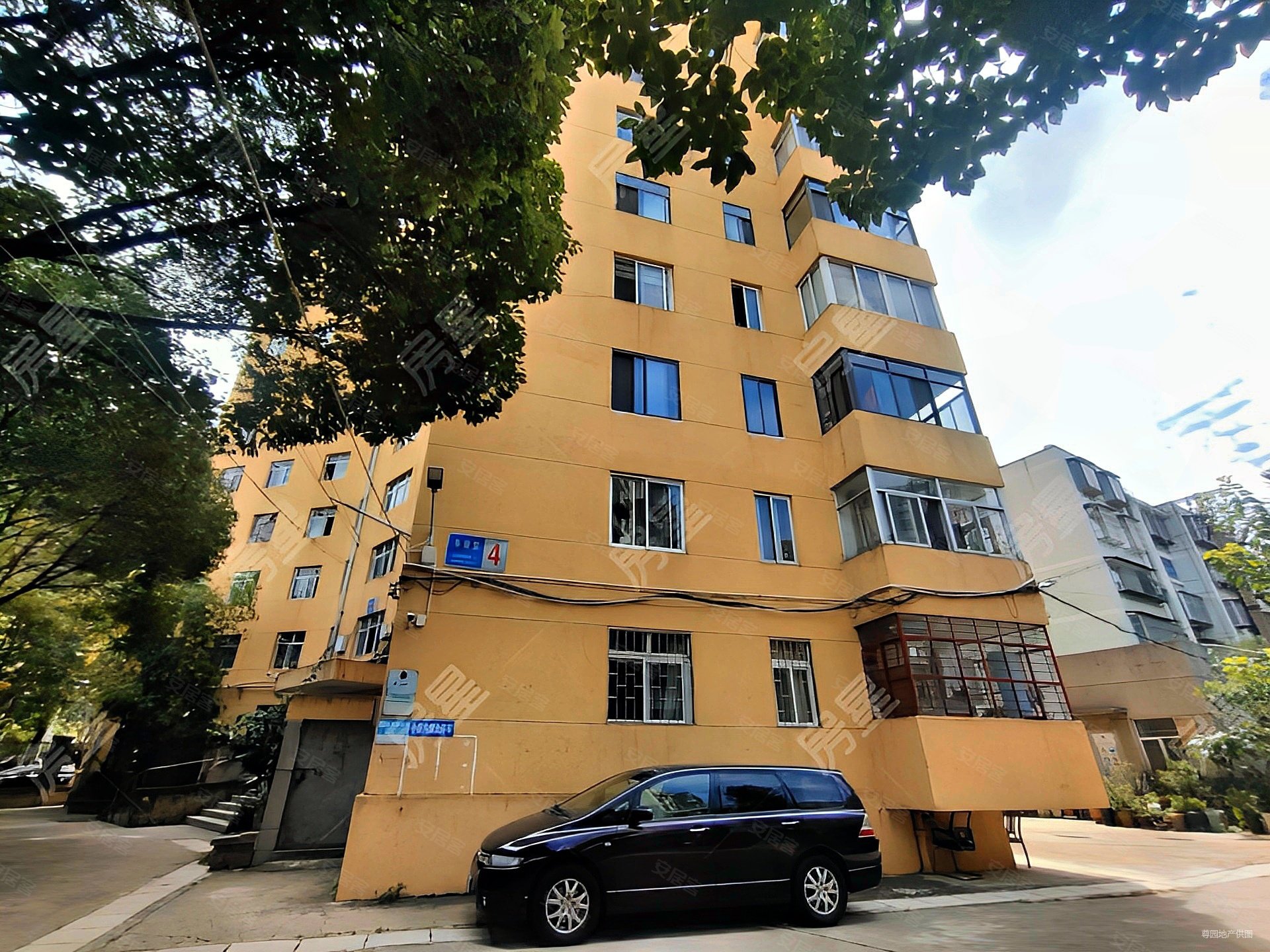 急卖恒隆广场地铁口旁上昆明市东华小区3室电梯房