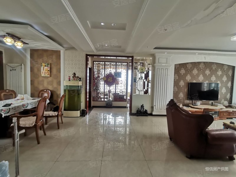 水岸嘉园四室带50车库储藏室满二