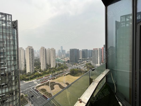 【多图】金铂湾,区政府租房,实拍金铂湾 吉利海康星耀城天街 江陵路