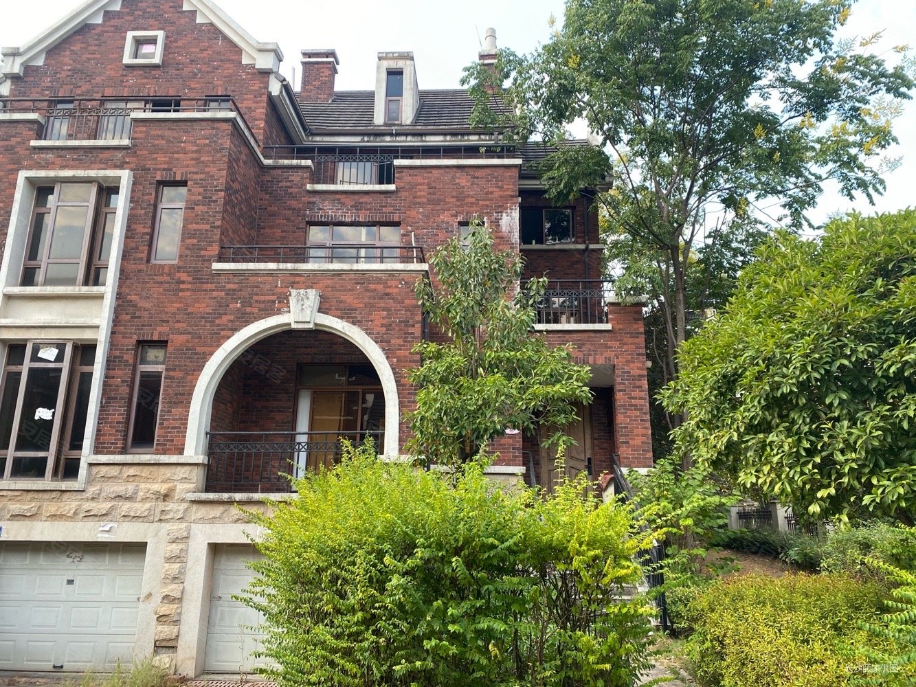 长沙房产网>长沙二手房>雨花二手房>体育新城二手房>红墅湾(别墅)>