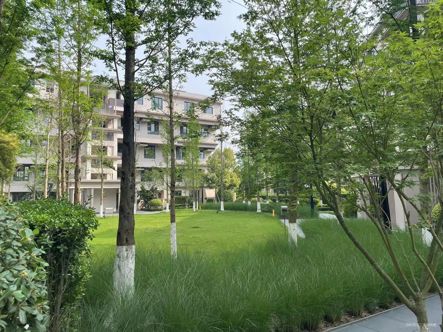 万科17英里一期满五电梯房停车方便