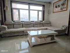 赤峰松山振兴大街鑫城家园,精装修3室,家具家电齐全,拎包入住,看房随时联系出租房源真实图片