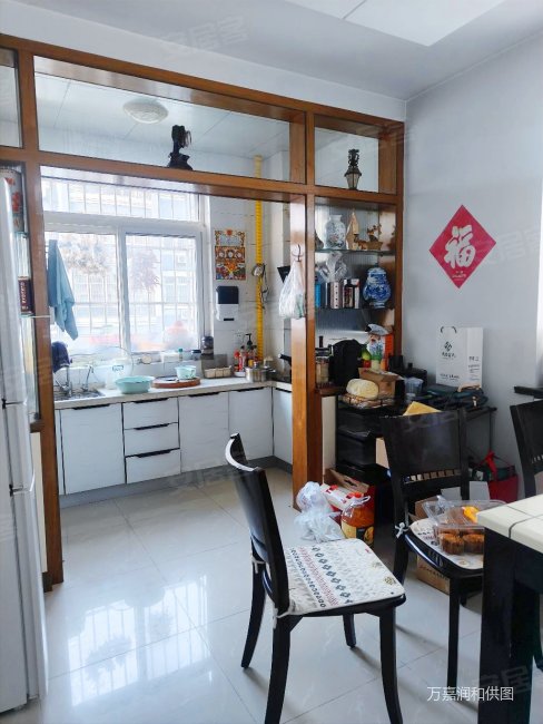 福安花园二期三楼100平带车库实木装修808万