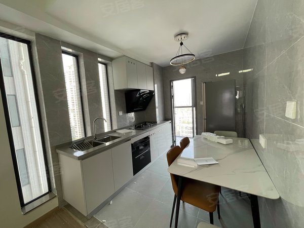 广州越秀水荫路四季奕居四季奕居带花园带车位 精装电梯房 南北通透