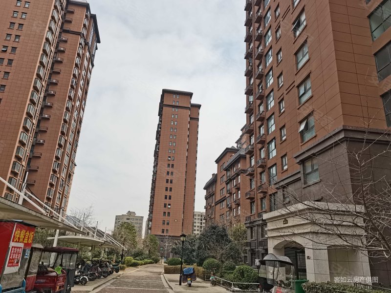 龙栖湾3号院3室2厅1卫84㎡南42万