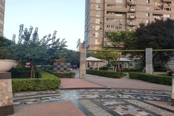 不足,凤凰新城怎么样,凤凰新城周边房产中介经纪人评价-西安安居客