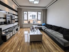 梅河口城区市中心出租天龙御都电梯5楼128平3室2卫2万不管取暖物业精装出租房源真实图片