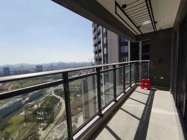 本人实拍!光明万科四房出租,家私齐全,拎包入住!出租房源真实图片