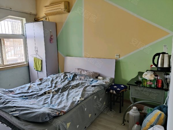 青岛市北雁山立交桥海滨广场小区海滨广场小区 6室1厅2卫出租房源真实