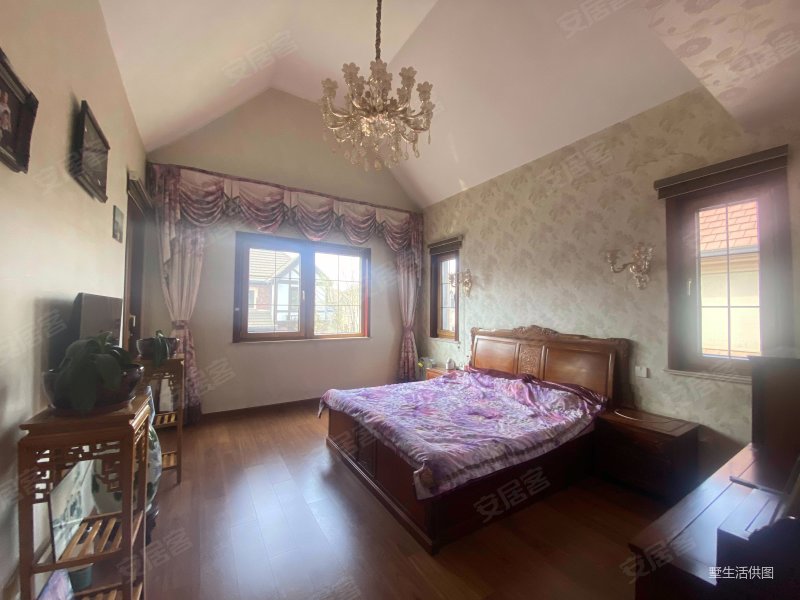 商品住宅 低密度社区 环境优美 楼层好 满五 精装修,蓝岸丽舍(别墅)