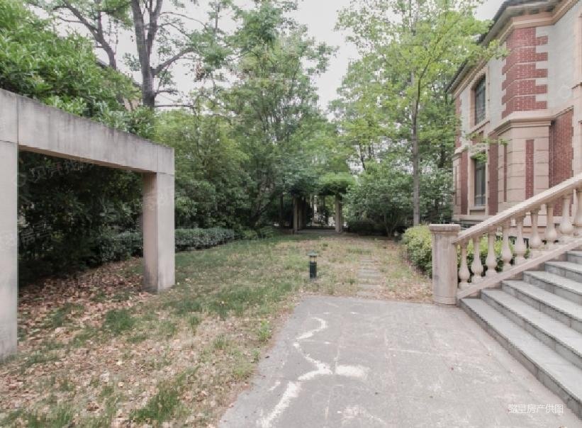 洛阳房产网>洛阳二手房>洛龙二手房>开元湖二手房>中央花园(洛龙)>821