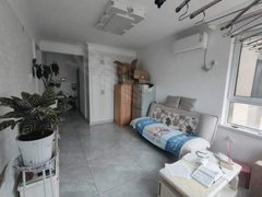 沈阳沈河新立堡东街保利达翠堤湾三期两室精装修家具齐全屋里噶噶版正出租房源真实图片