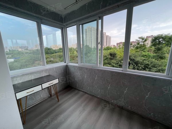 西安雁塔三森国际家俱城省直机关三爻小区f区二号线三爻地铁口 电视塔