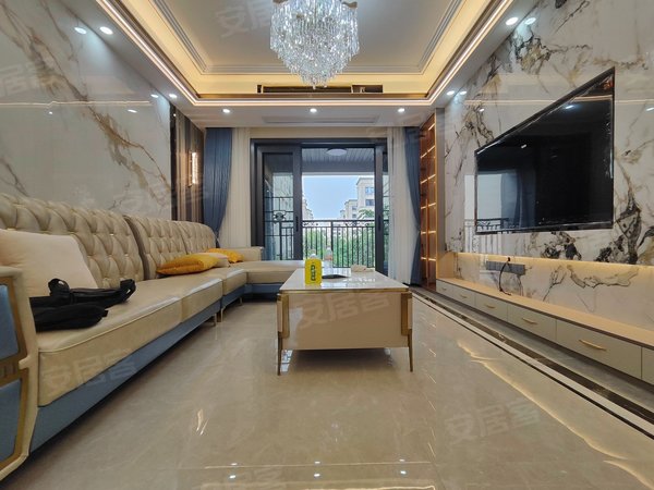 重庆南岸刘家坪融创江南融府(洋房)刘家坪地铁旁,全新装修,随时看房