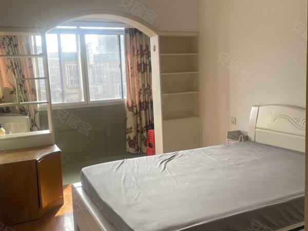 绍兴越城城南任家塔小区任家塔 两室 房子干净整洁 装有3个空调出租