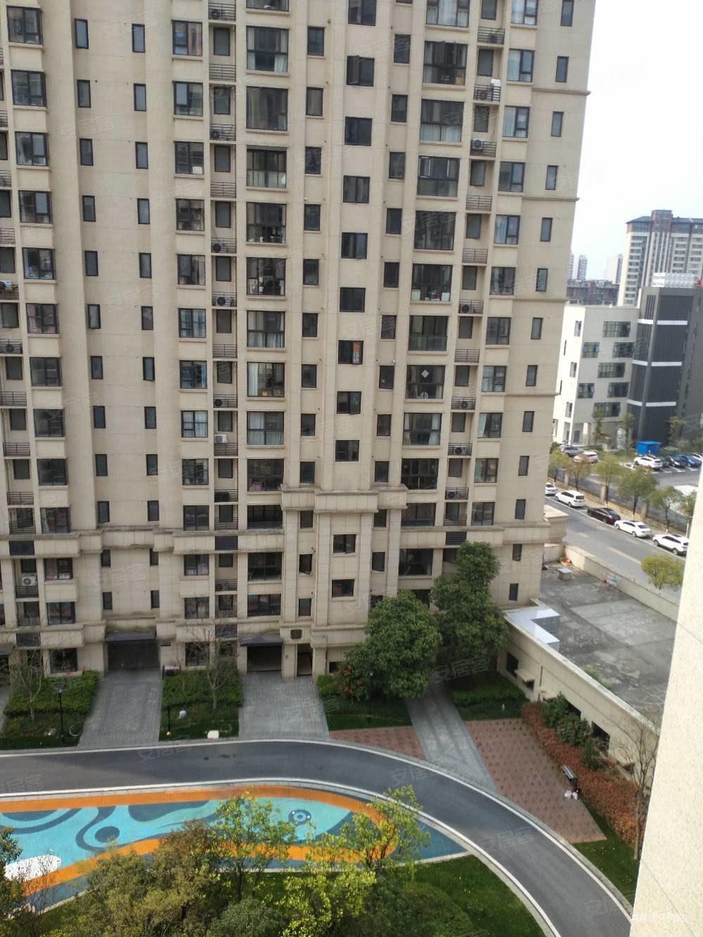 海玥名邸3室2厅2卫113㎡南80万