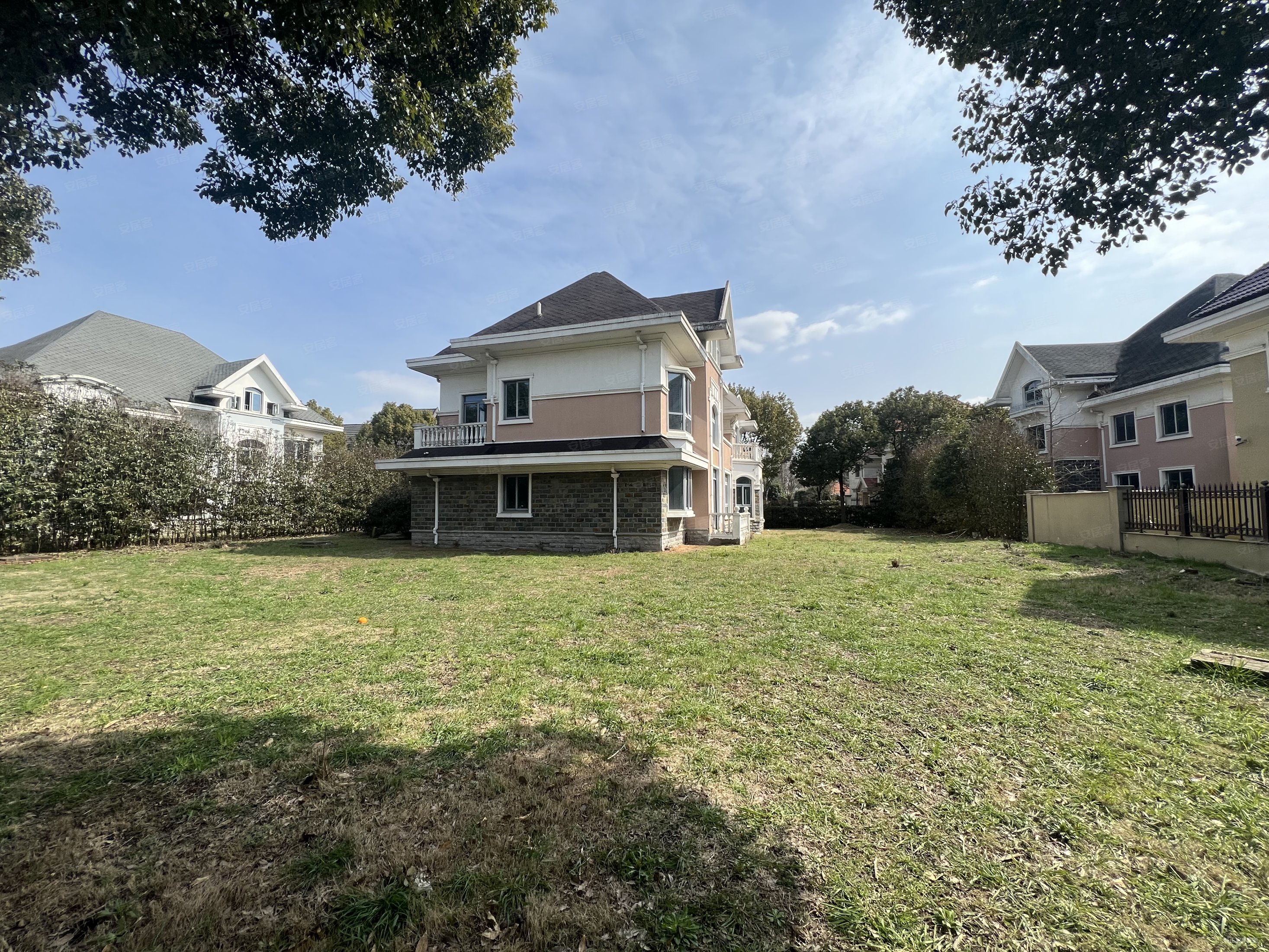 纯毛坯 看房方便,泰泓花园二手房,3000万,6室2厅,4卫,472平米-昆山