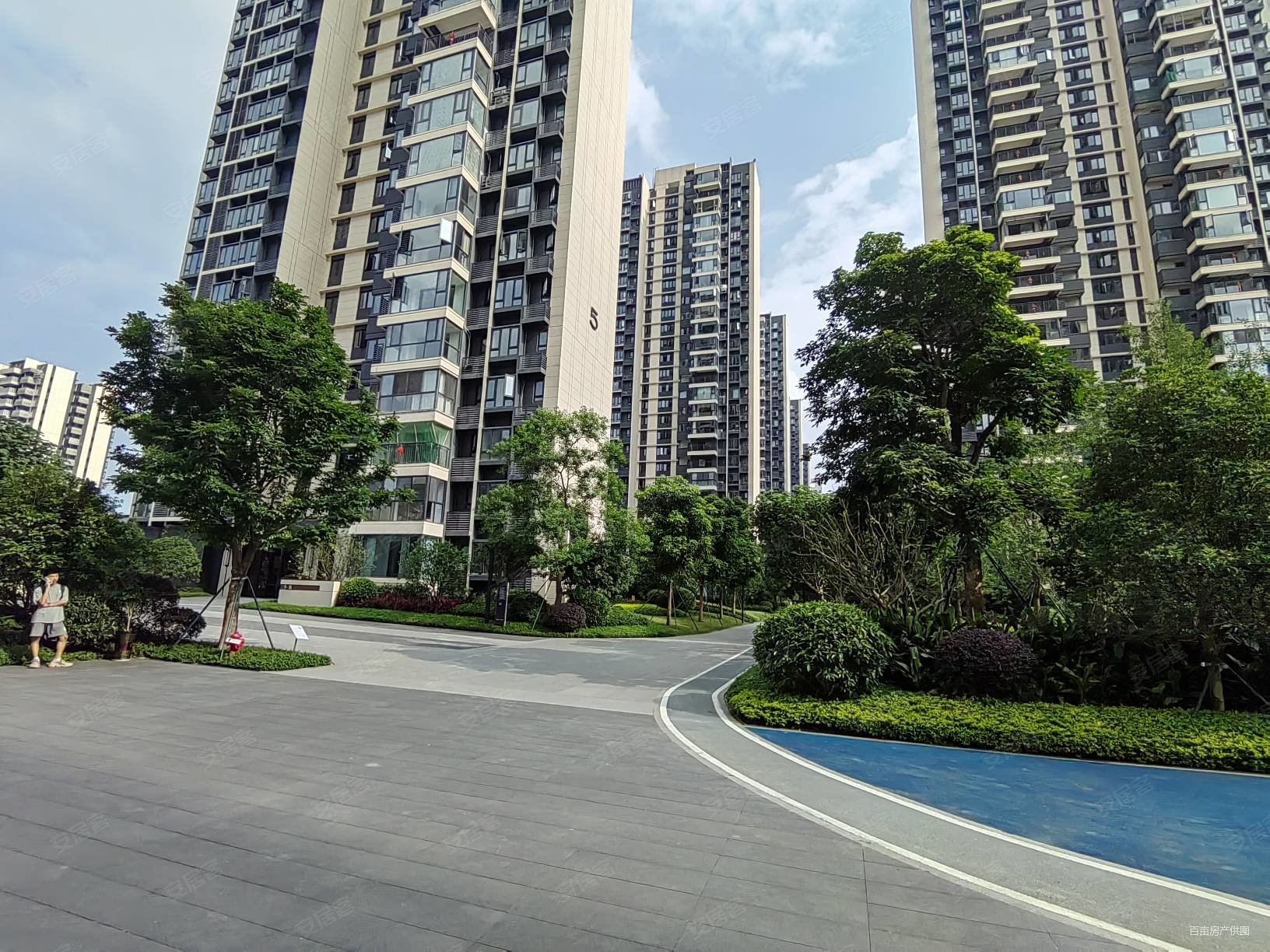 城中 现房送车位 十二  中 华润静兰湾  江与城 大唐官邸