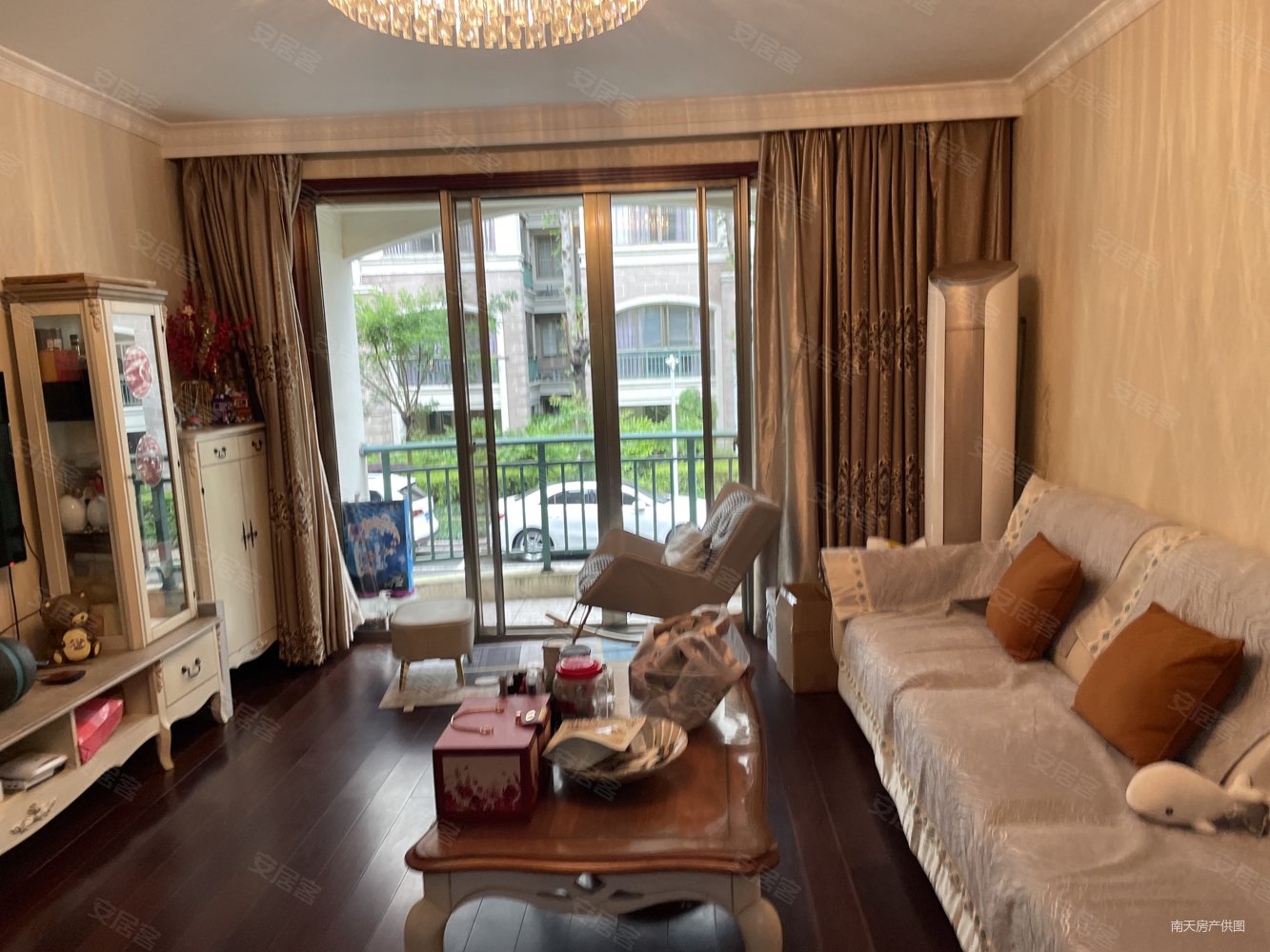东湖花园一期(带南向大露台)采光无遮挡 房东诚心出售 随时看