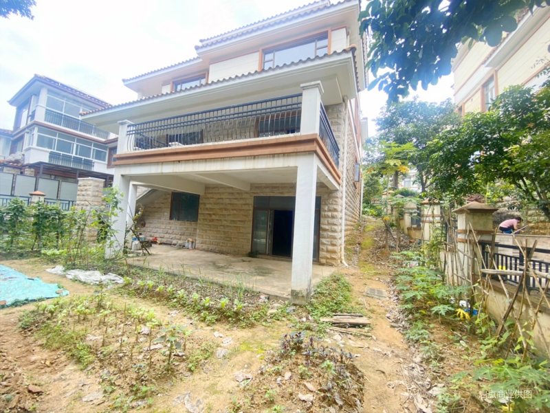 大面积大享受碧水天源710平方独栋别墅,花园面积大,有地下室