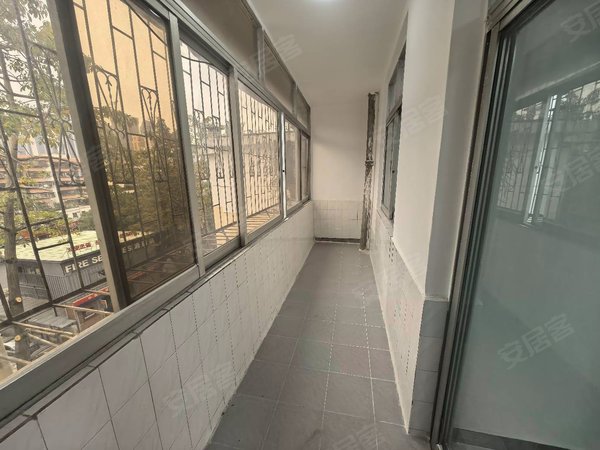 深圳福田上步南园新村精装3房急租,近市场学校随时看房出租房源真实