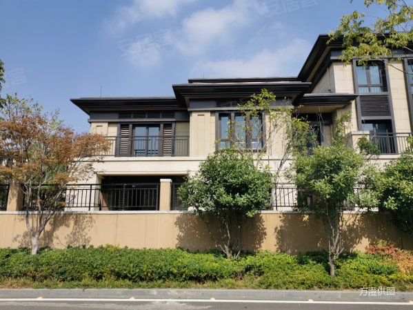 驿山高尔夫联排中户 送前后花园 上下四层 送景观露台环境优美