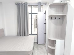 深圳宝安港隆城近西乡地铁口 拎包入住 家私齐全 民水民电 可养宠物出租房源真实图片