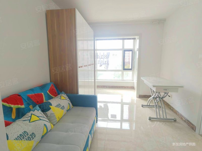 南郡水云天3号精装1室前后不挡光满二价格可谈