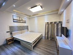 徐州鼓楼彭城广场和信公寓,家具家电齐全,密码锁,随时看房出租房源真实图片