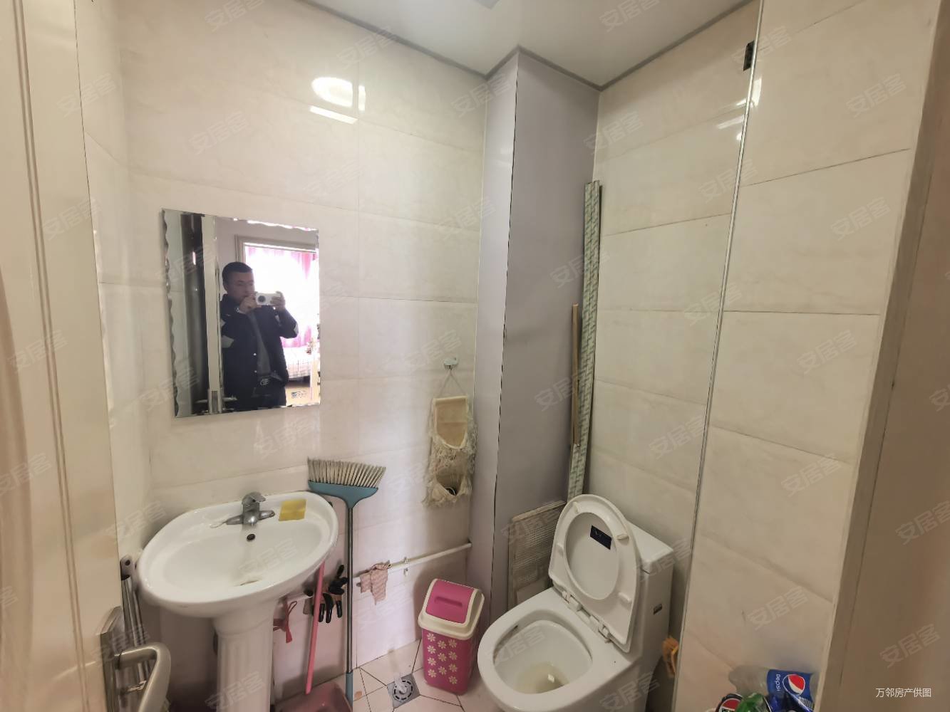 青藏铁路花园3室2厅2卫127㎡南北75万