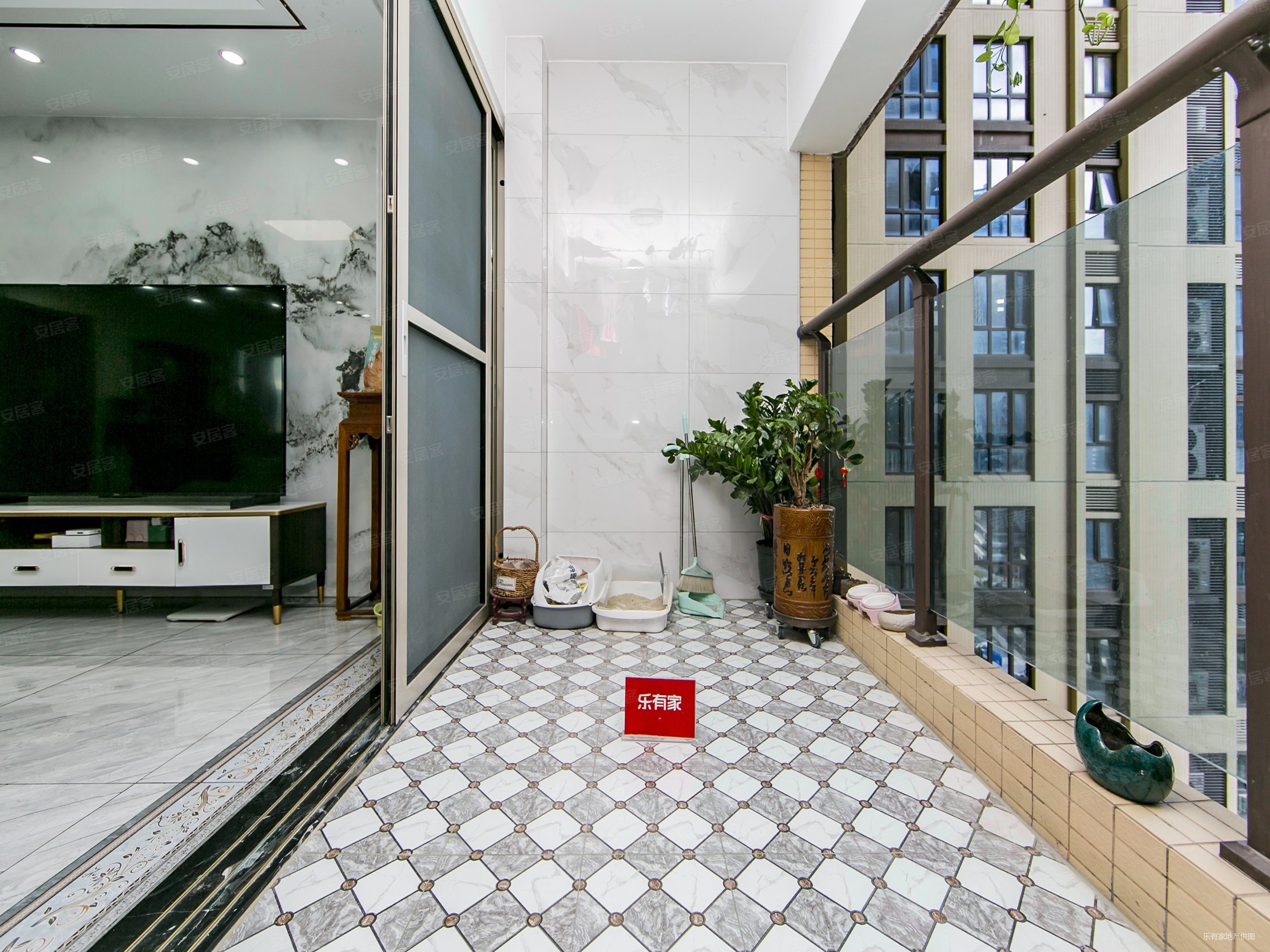 龙华购房版本答案,金亨利二期四房,业主诚心出售,看房方便,金亨利瑜璟