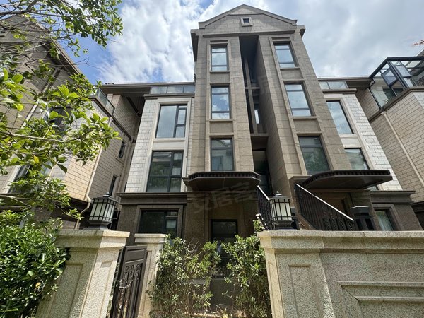 【多图】俊发滇池one5组团威廉郡,新螺蛳湾租房,上叠加别墅 中央空调