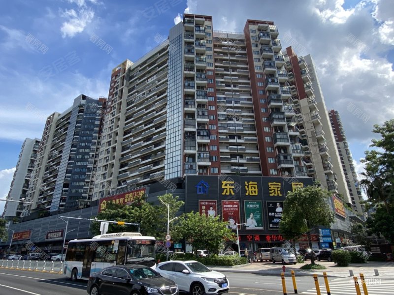 大两房精装修奢华风格位置好临地铁居家尚选